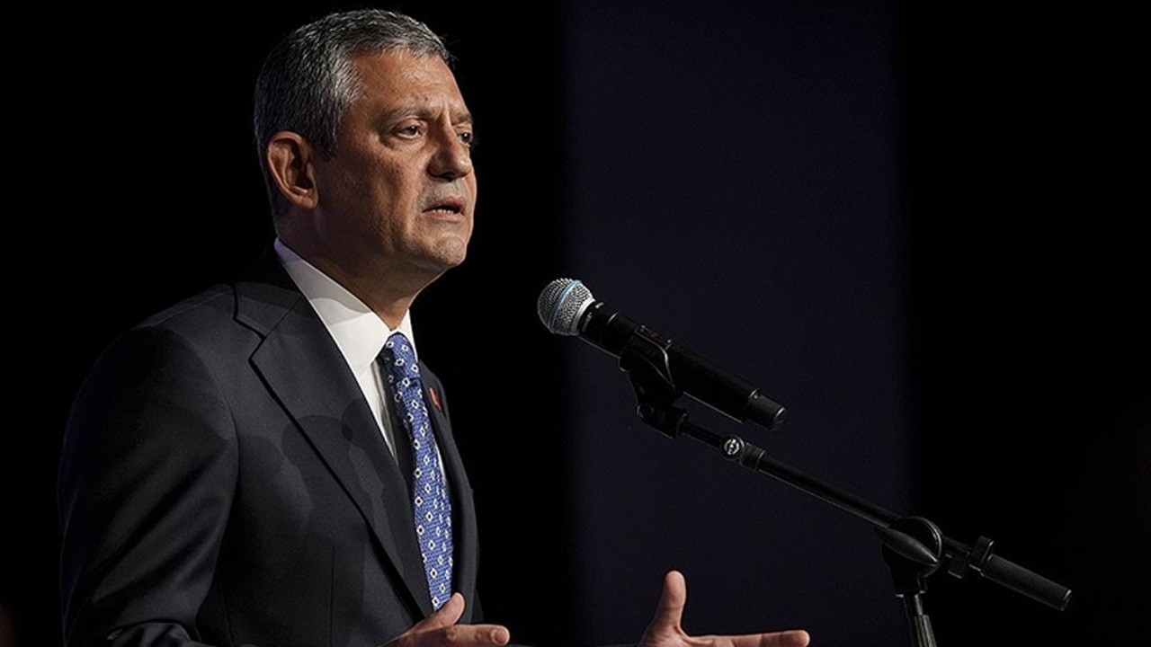 Özgür Özel’den Peter Magyar’a tebrik: Demokrasi kazandı, otoriterlik kaybetti